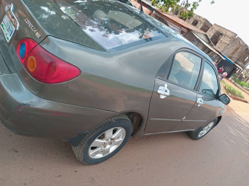 Thumbnail 2 of 2004 Toyota Corolla LE